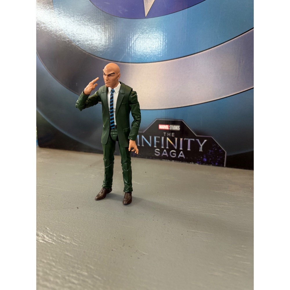 Marvel Legends - Professor X (Rider Series) - Picture 3 of 9